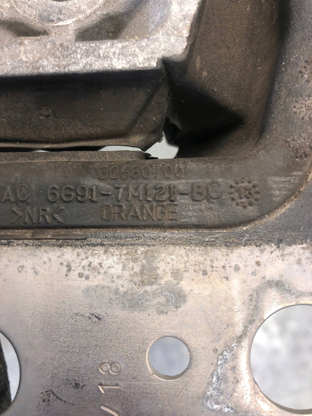 holder engine mount FORD S-MAX MK2 6G91-7M121-BC