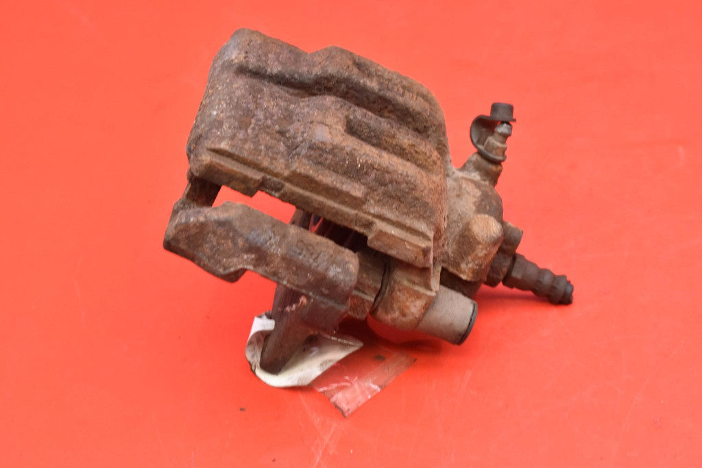 caliper brake right rear part BMW E90 E91 2.0i 143 KM 08-13