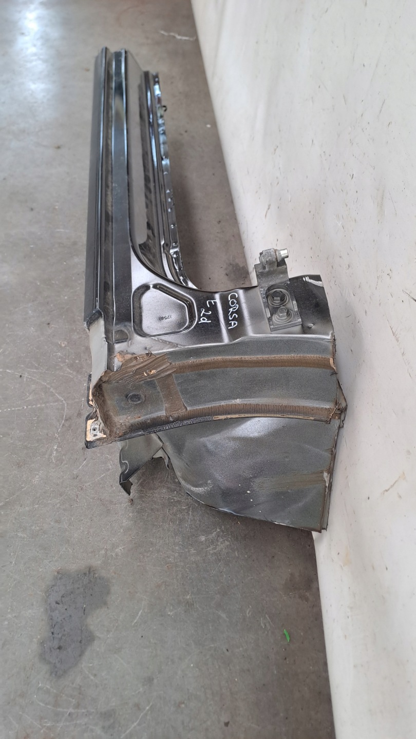 práh pravý předek Opel Corsa E
