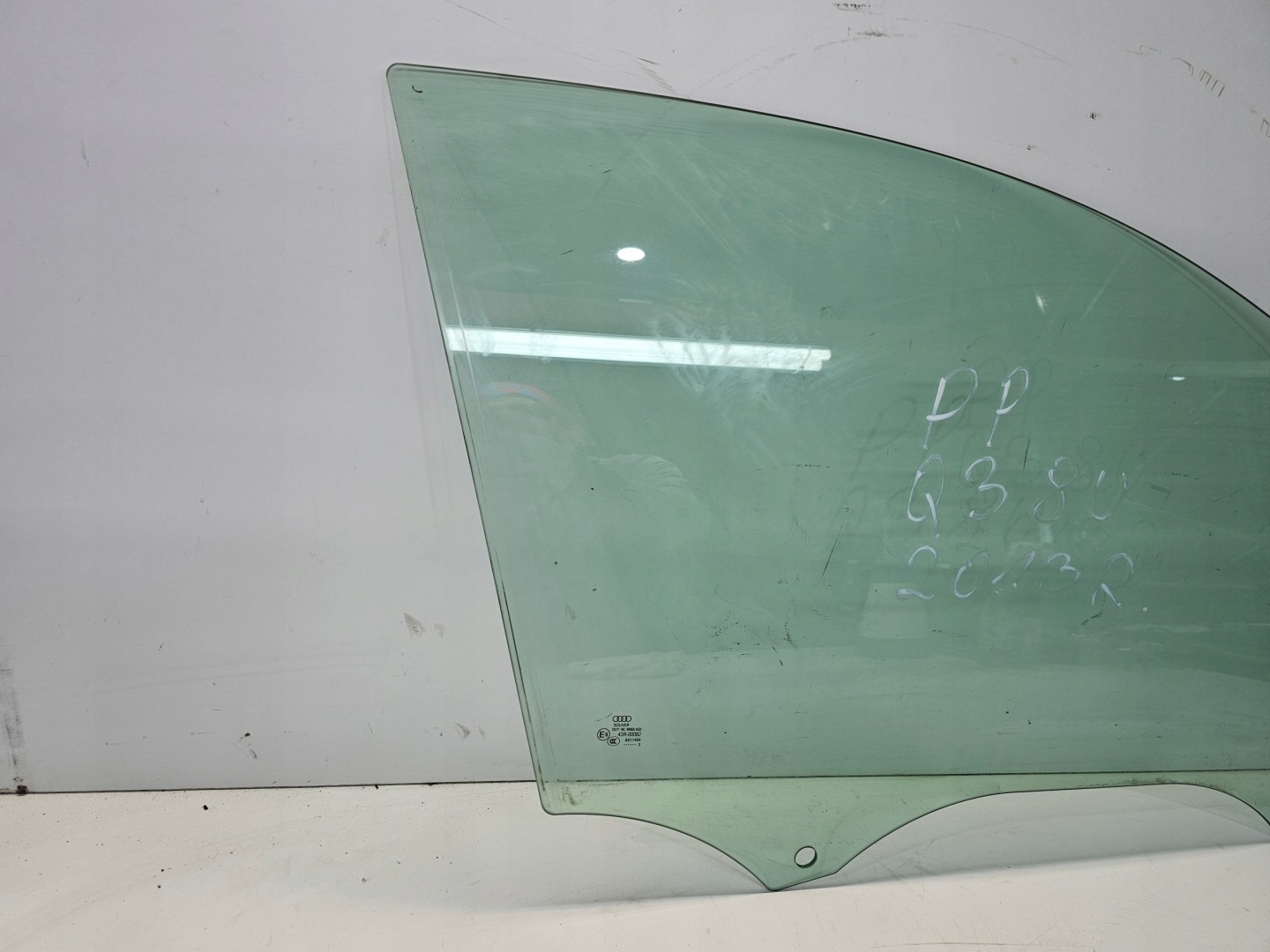 window side door right front AUDI Q3 8U 2013R