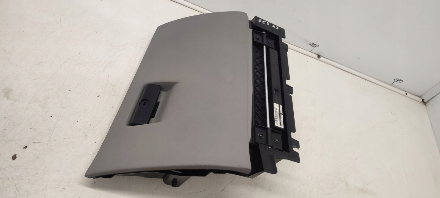 Handschuhfach des Beifahrers grau BMW E83 X3 LIFT 2,0D