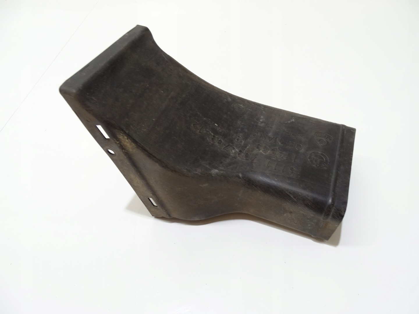drain air left front BMW E60 E61 7033703