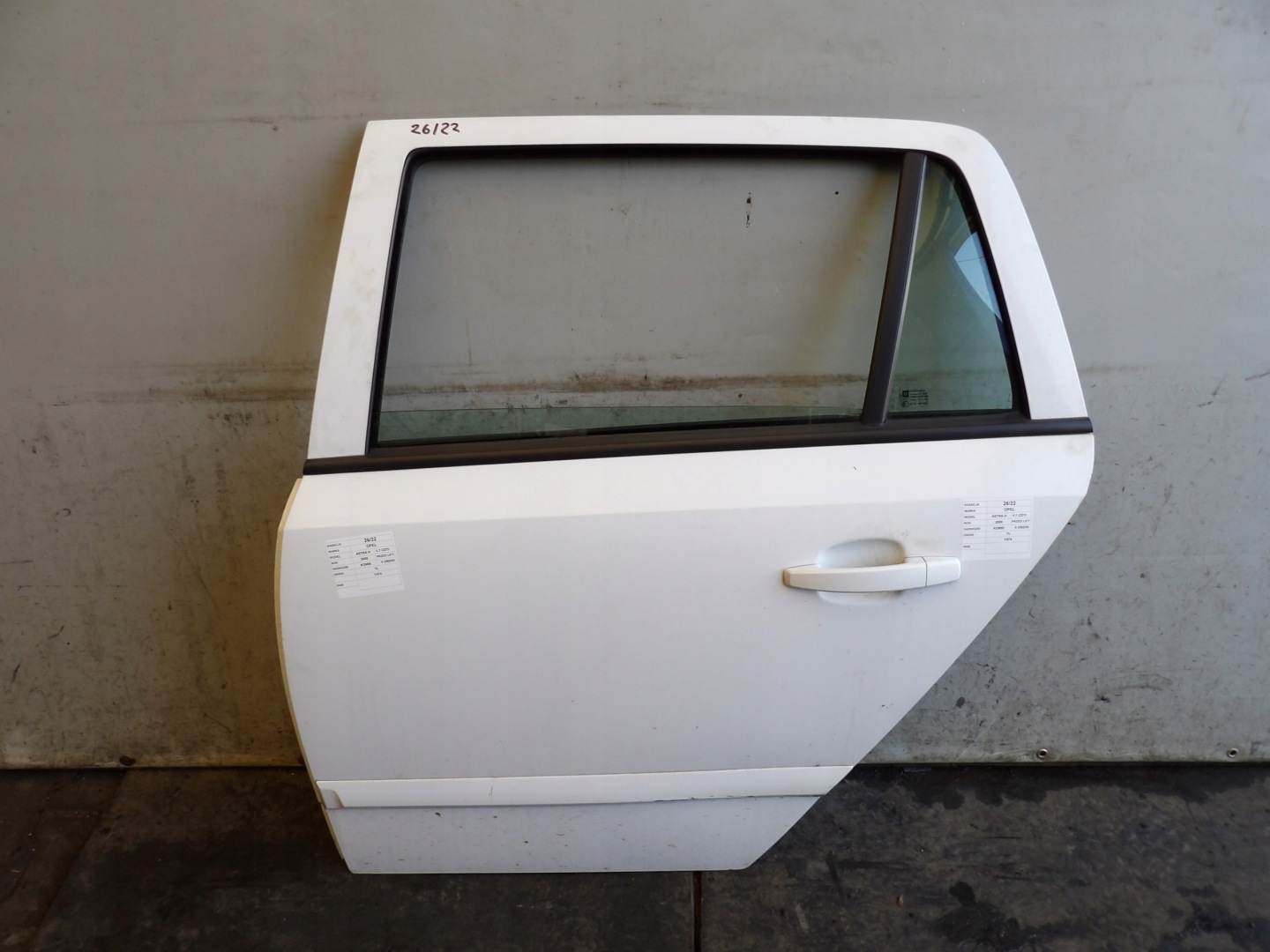 door rear. left Opel Astra H kombi Y474