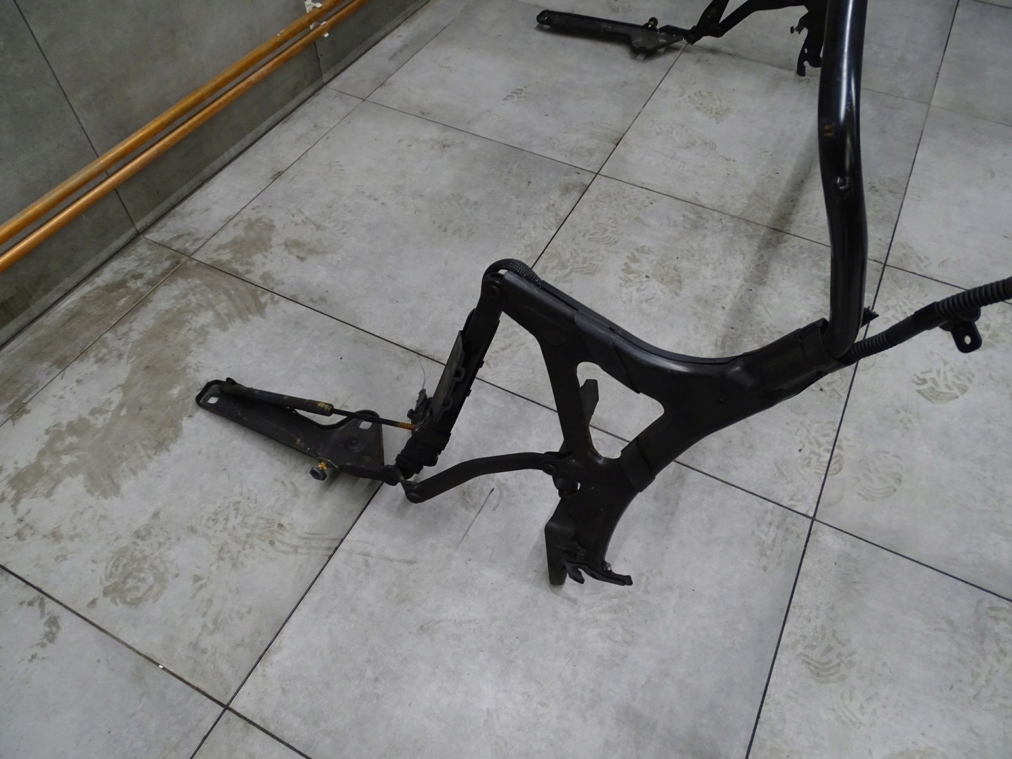 Support PALAK Mécanisme du capot Toit Arrière MERCEDES SLK A1727500072
