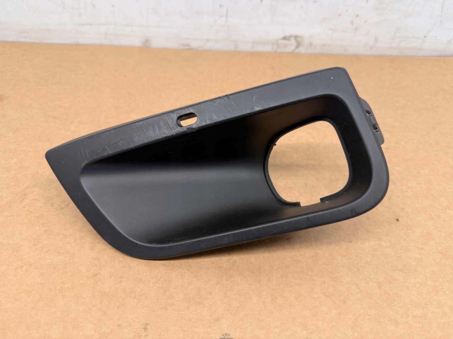 Berlingo IV grid of a bumper right front 9816770680