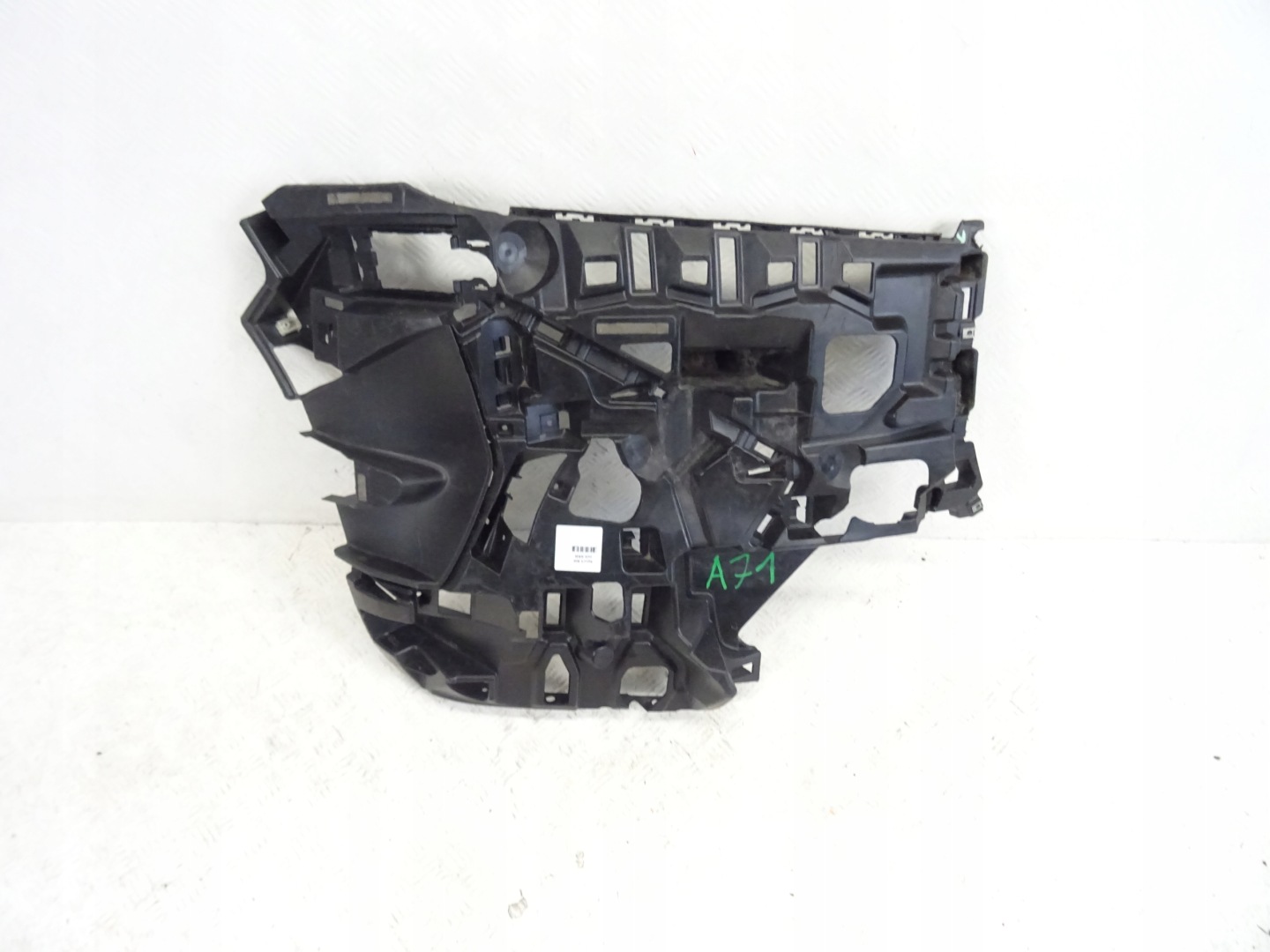 BMW IX I20 right bumper bracket front front