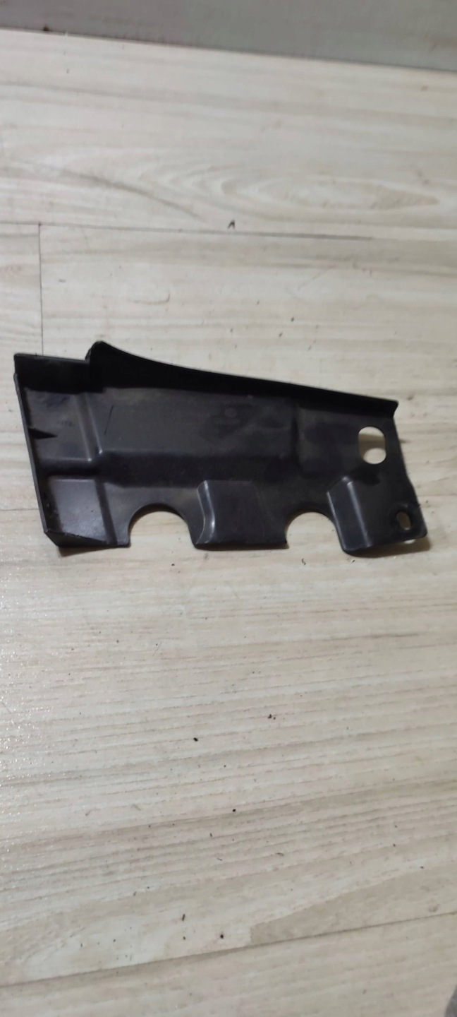 holder front left Volkswagen Caddy 1T0805233B