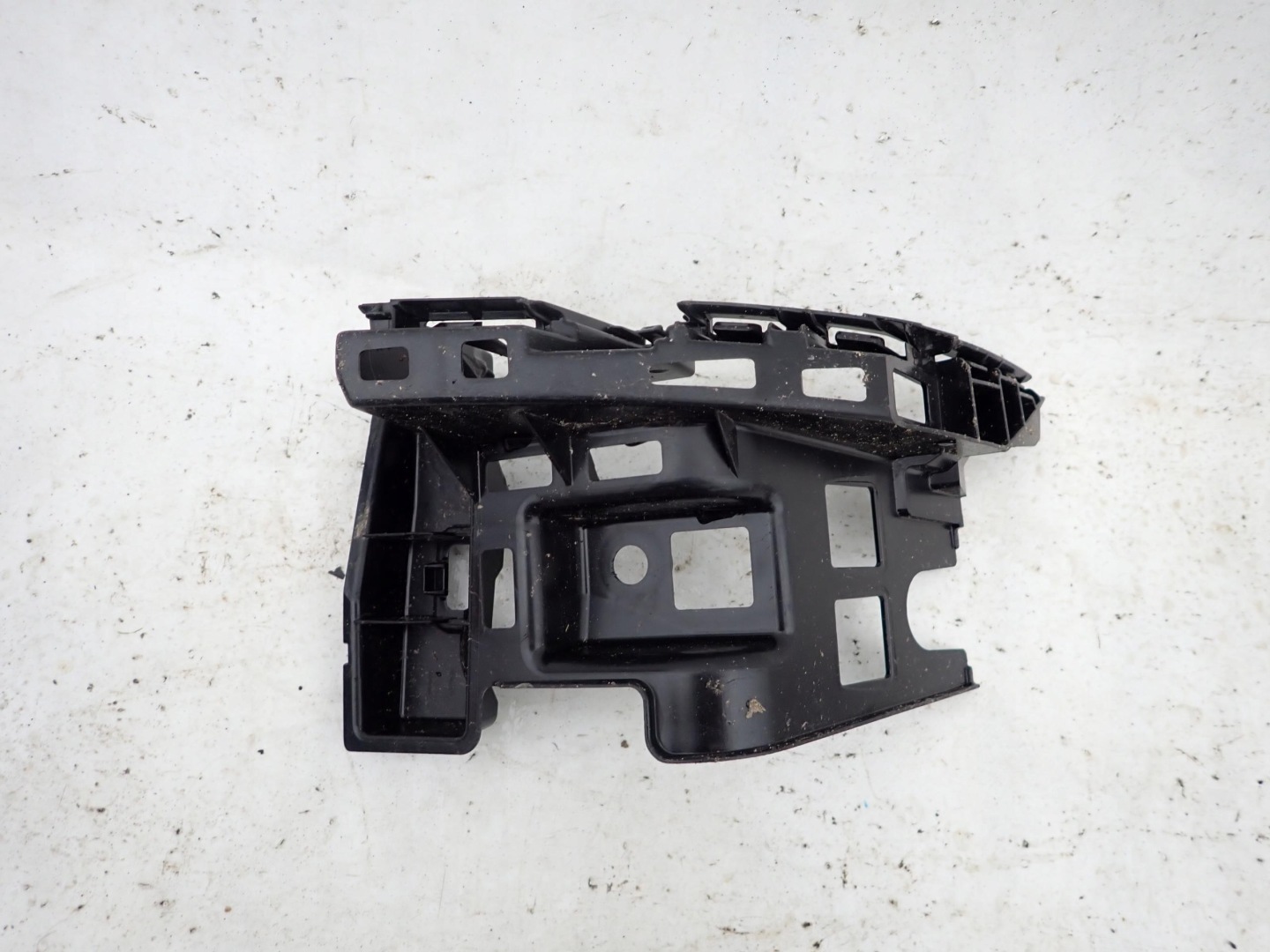 VW TIGUAN 5TA III bumper bracket right front