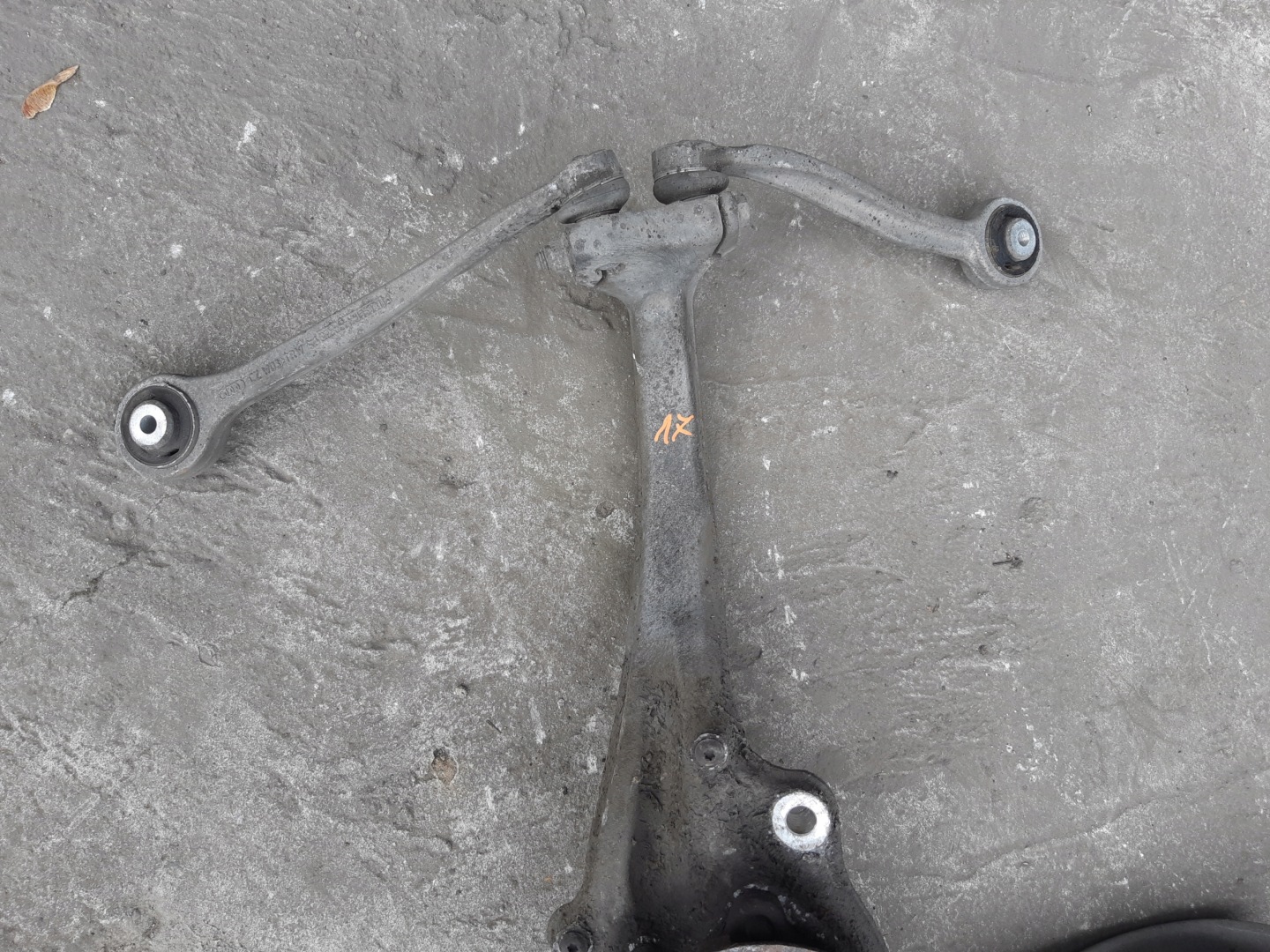 AUDI A4 B8 A5 8T A6 C7 A7 swing left left front 8K0407257E