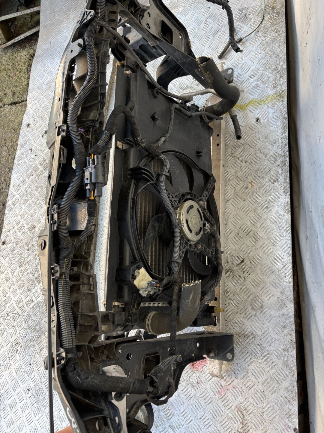 support panel for radiators Z CHLODNICAMI OPEL CORSA D 1.2 1.4 LIFT
