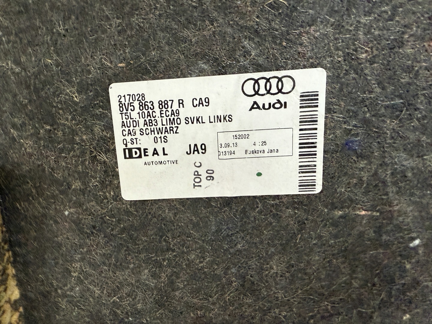 AUDI A3 8V5 sedan boot upholstery left 8V5863887R