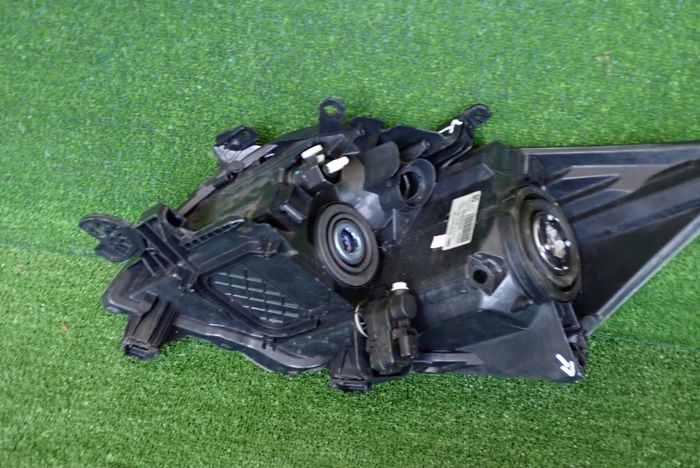 TOYOTA AURIS 06-10 reflektor right light right