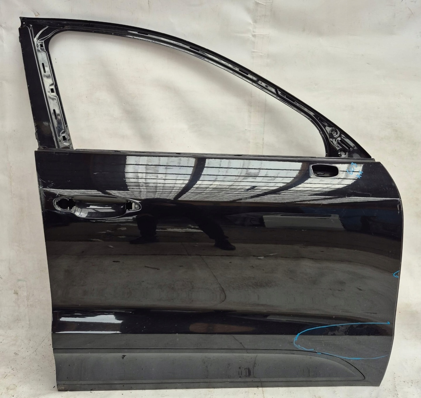 PORSCHE MACAN 95B 14- door right front front 95B831312A