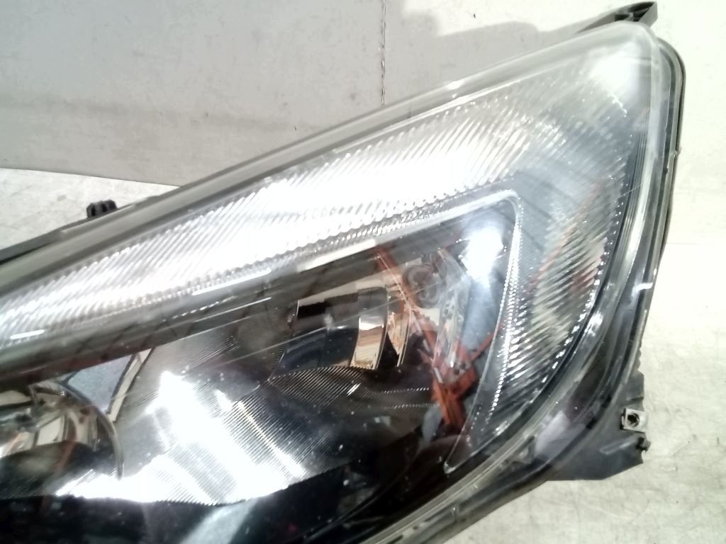 Opel Astra IV 4 J lift light left front front 13371565LH