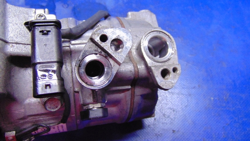 compressor; compressor of the air conditioning 2.0CDI MERCEDES SPRINTER A910 A907