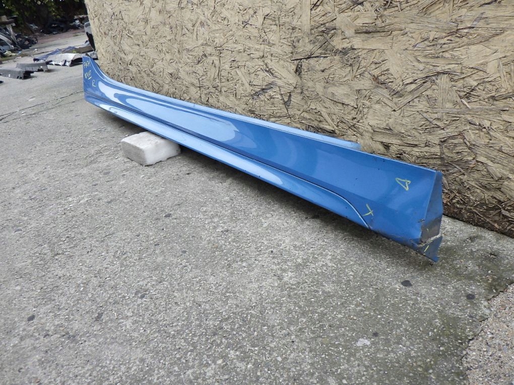 BMW 1 F40 M PAKIET moulding threshold right