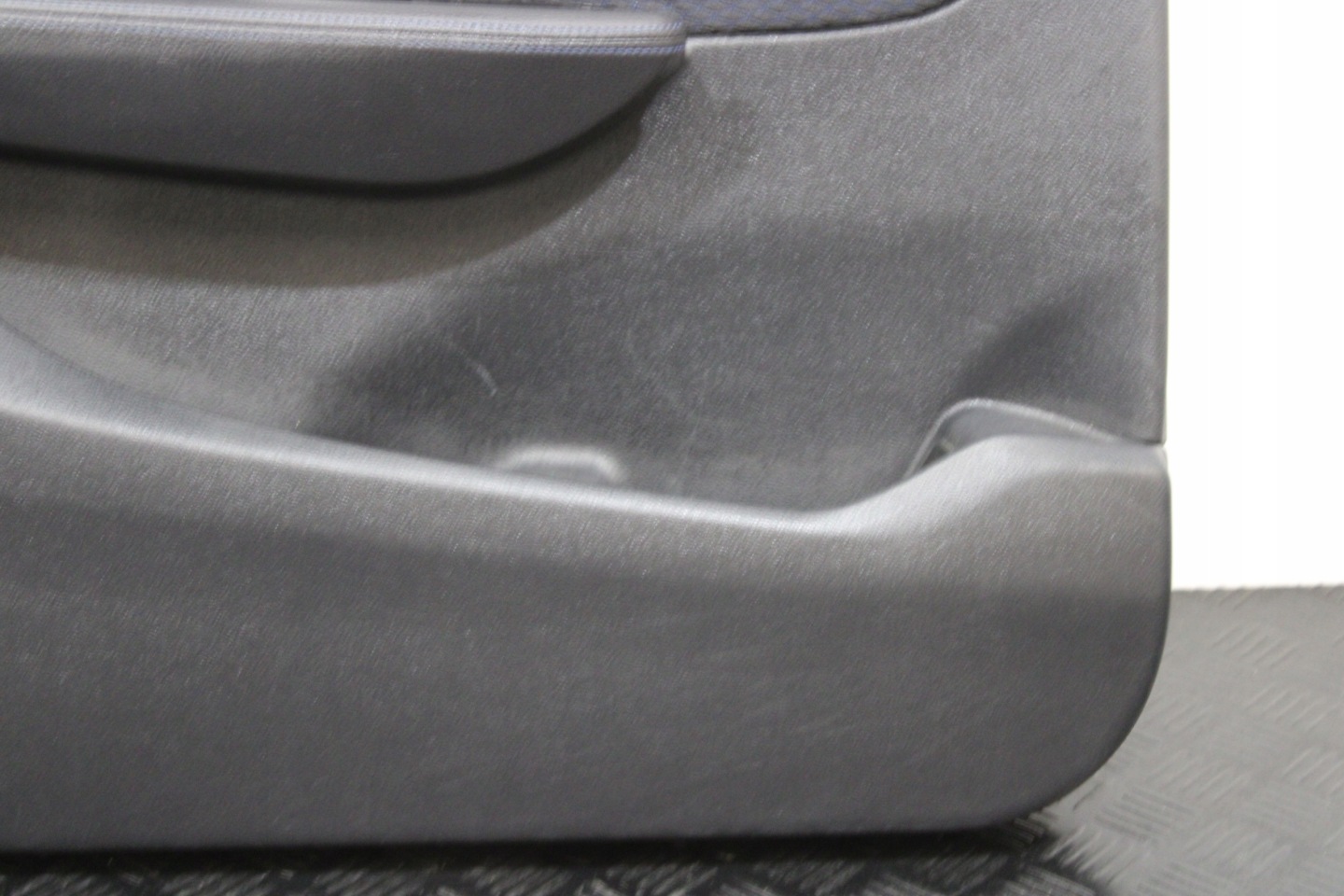 upholstery side door left front BMW 2 F45 ACTIVE TOURER
