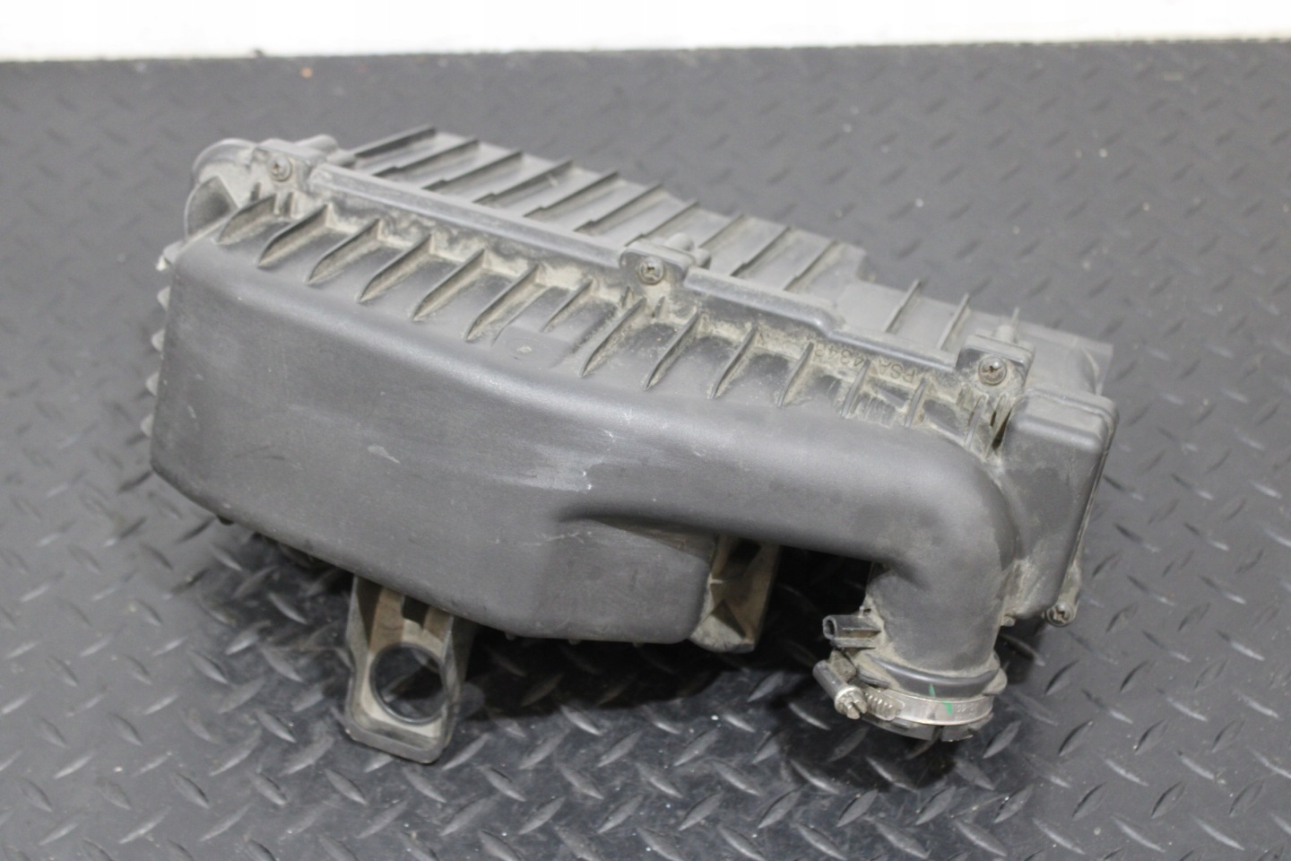 Gehäuse filter luft CITROEN C3 III 3 9826454780