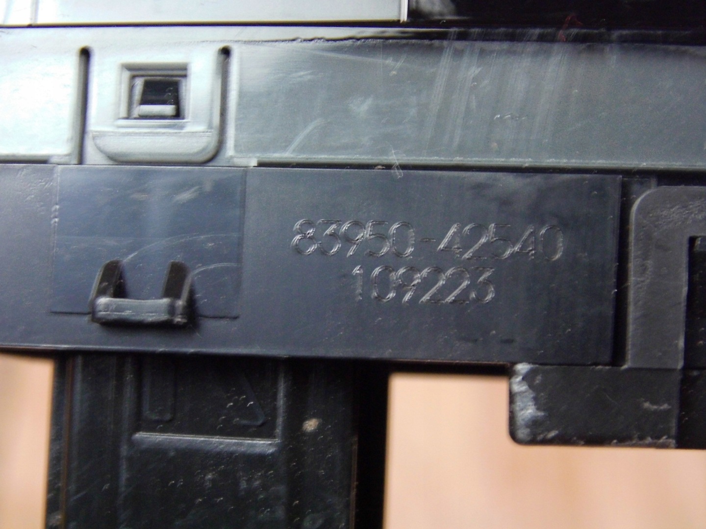 Toyota RAV4 V switch grzania seats panel