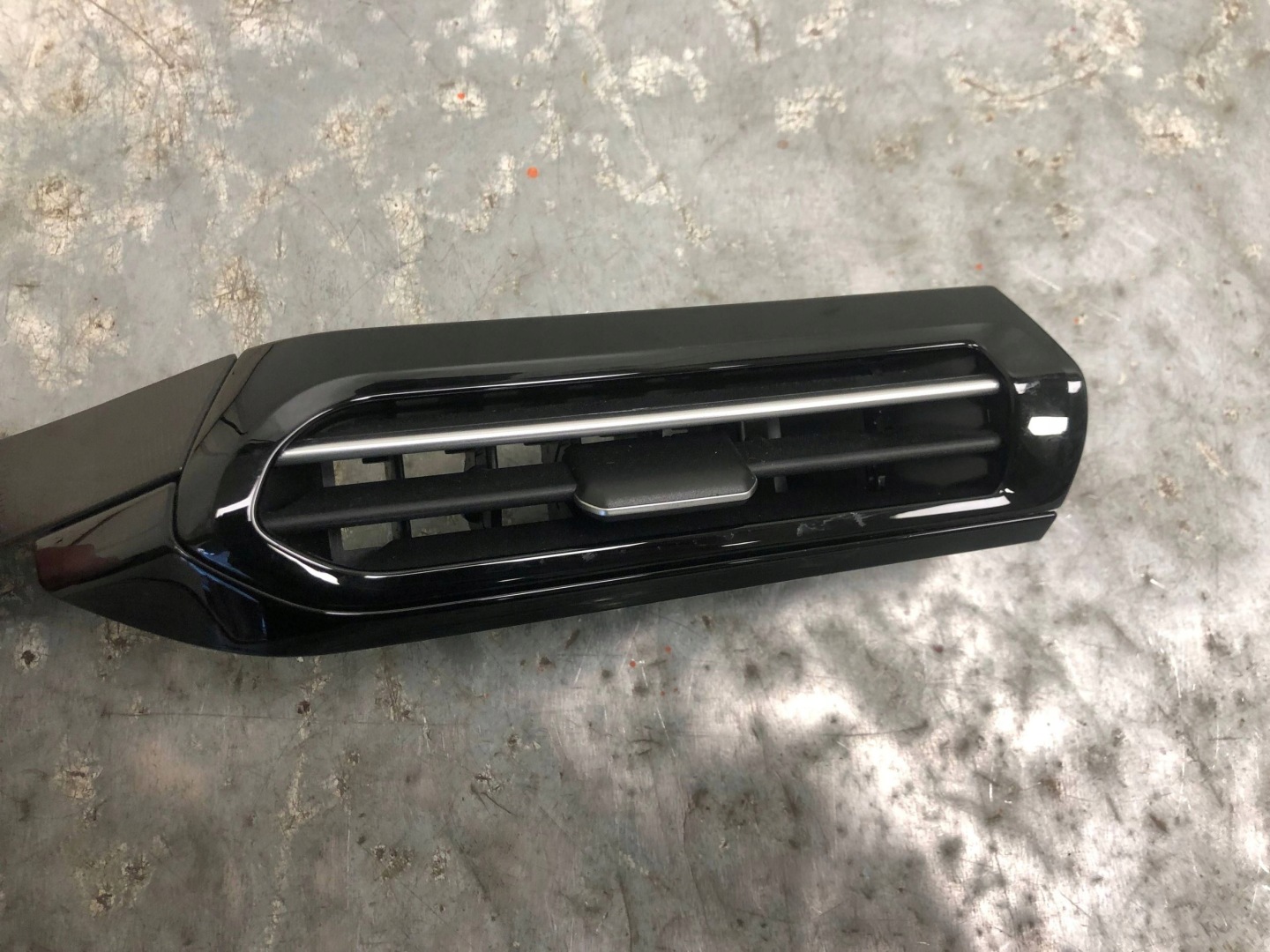 grid air conditioning devices consoles VW ID4 ID.4 11B947095C 11B858415E