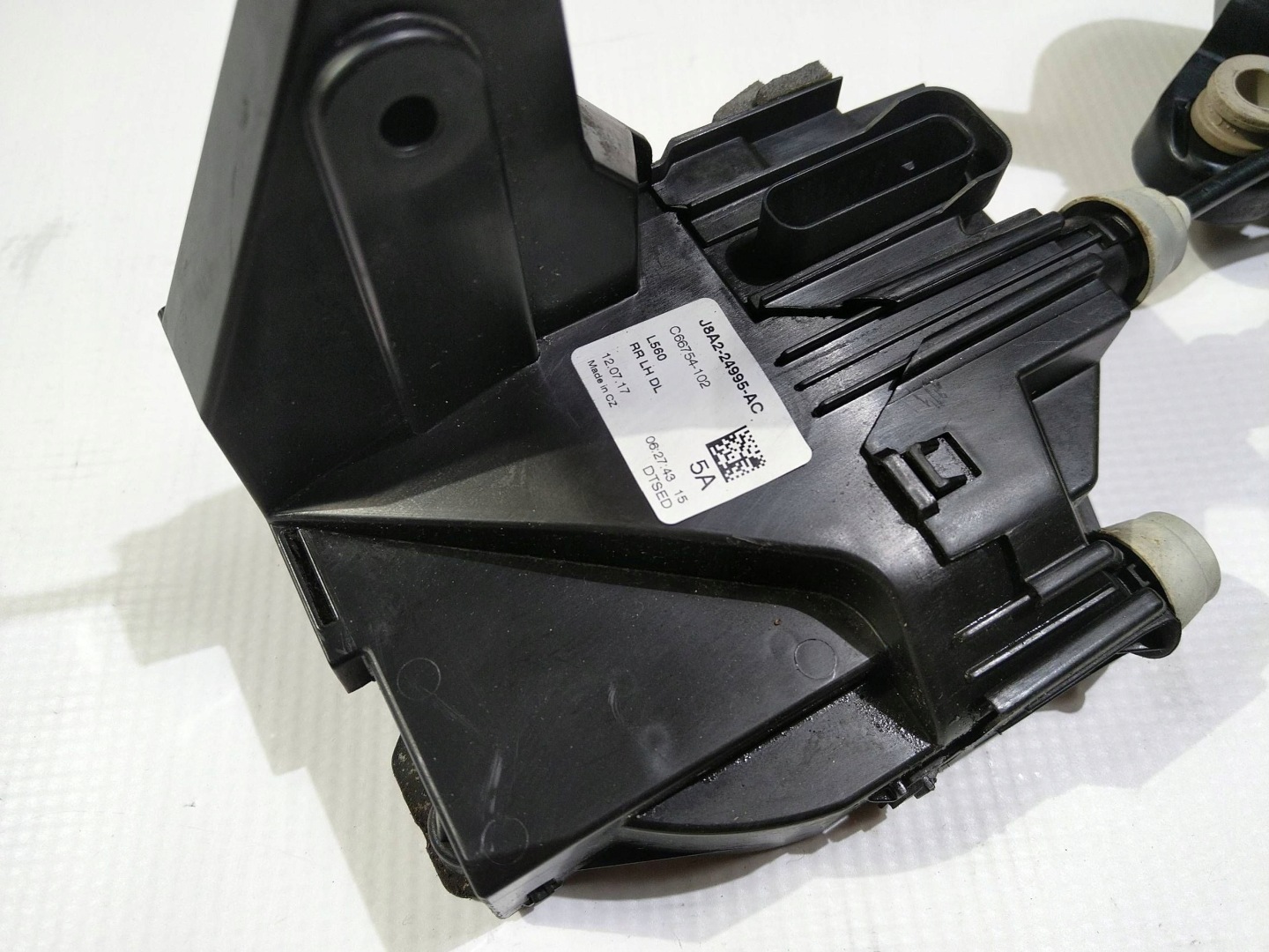 exterior handle door tylnych rear part left Range Rover Velar 2017