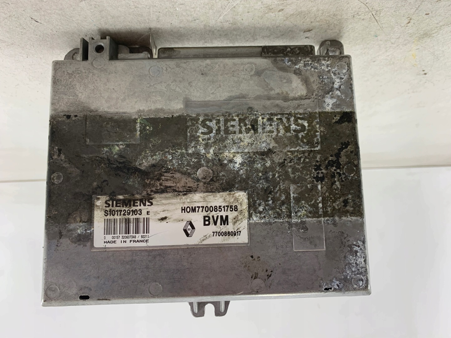 RENAULT CLIO e 1.2 centralina motore 7700851758