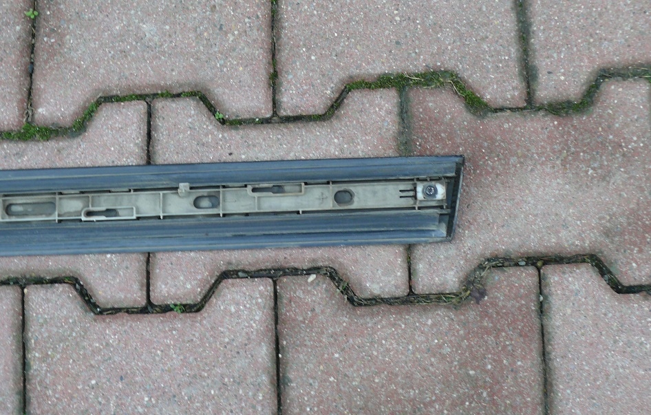 moulding lower door left front AUDI A6 C6 04-08r. 4F0853959B LZ9Y