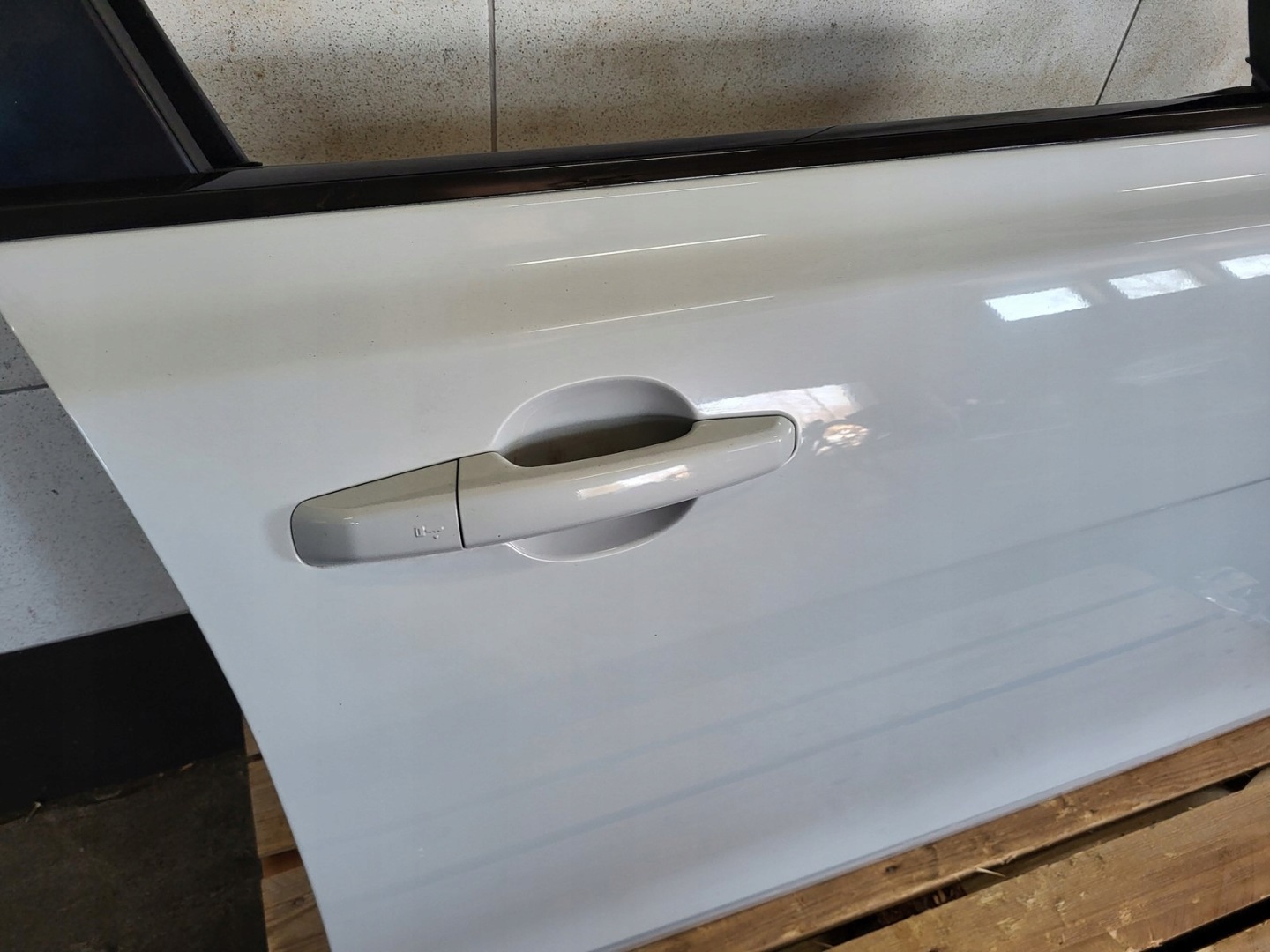 door right front right front LRC JAGUAR XF II X260