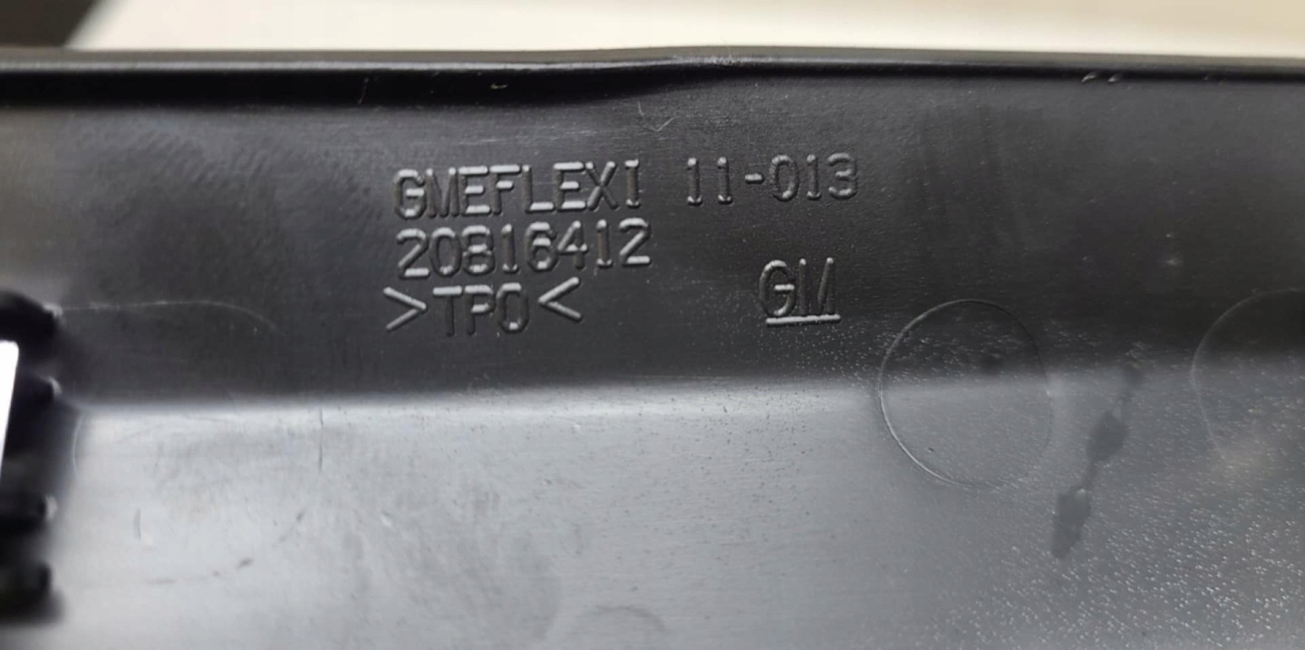 frame passenger compartments of the dashboard ROZDZIELCZEJ OPEL AMPERA