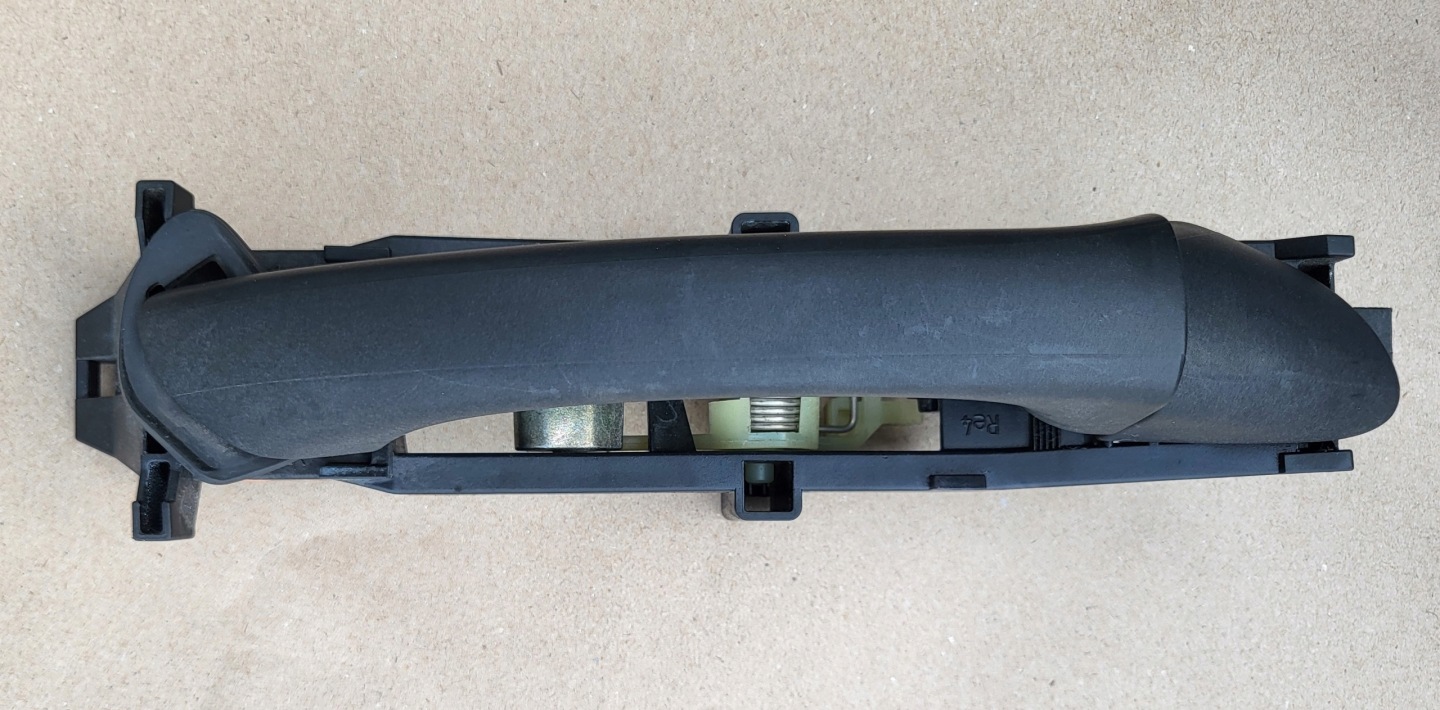 handle exterior holder right rear part MERCEDES C-KL W203 OE