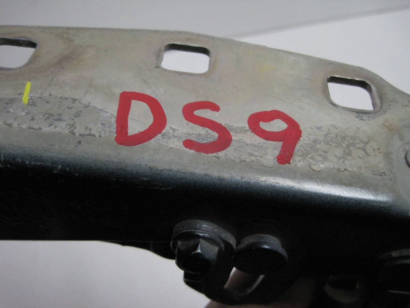 hinge bonnets left CITROEN DS9 9813071480 PIROTECHNICZNY