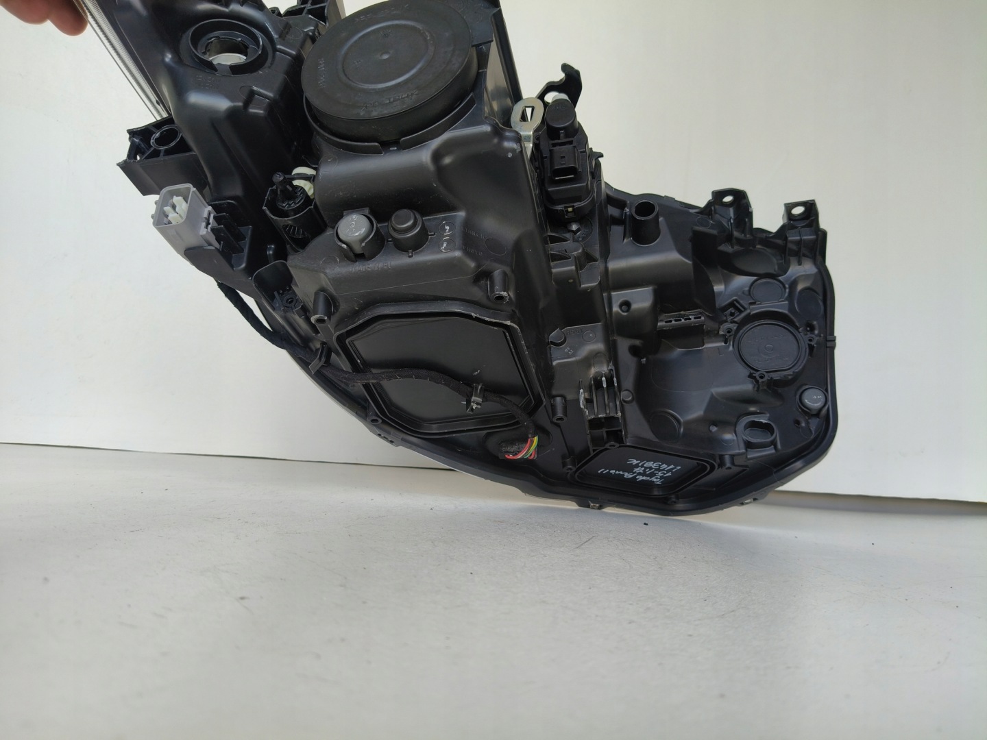 light left REFLEKTOR TOYOTA AURIS II 15- LIFT