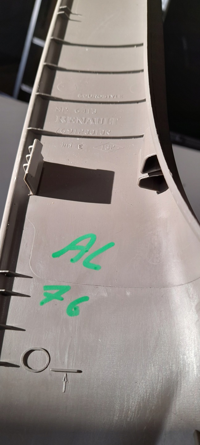 cover SLUPKA left MASTER III NV400 769120010R
