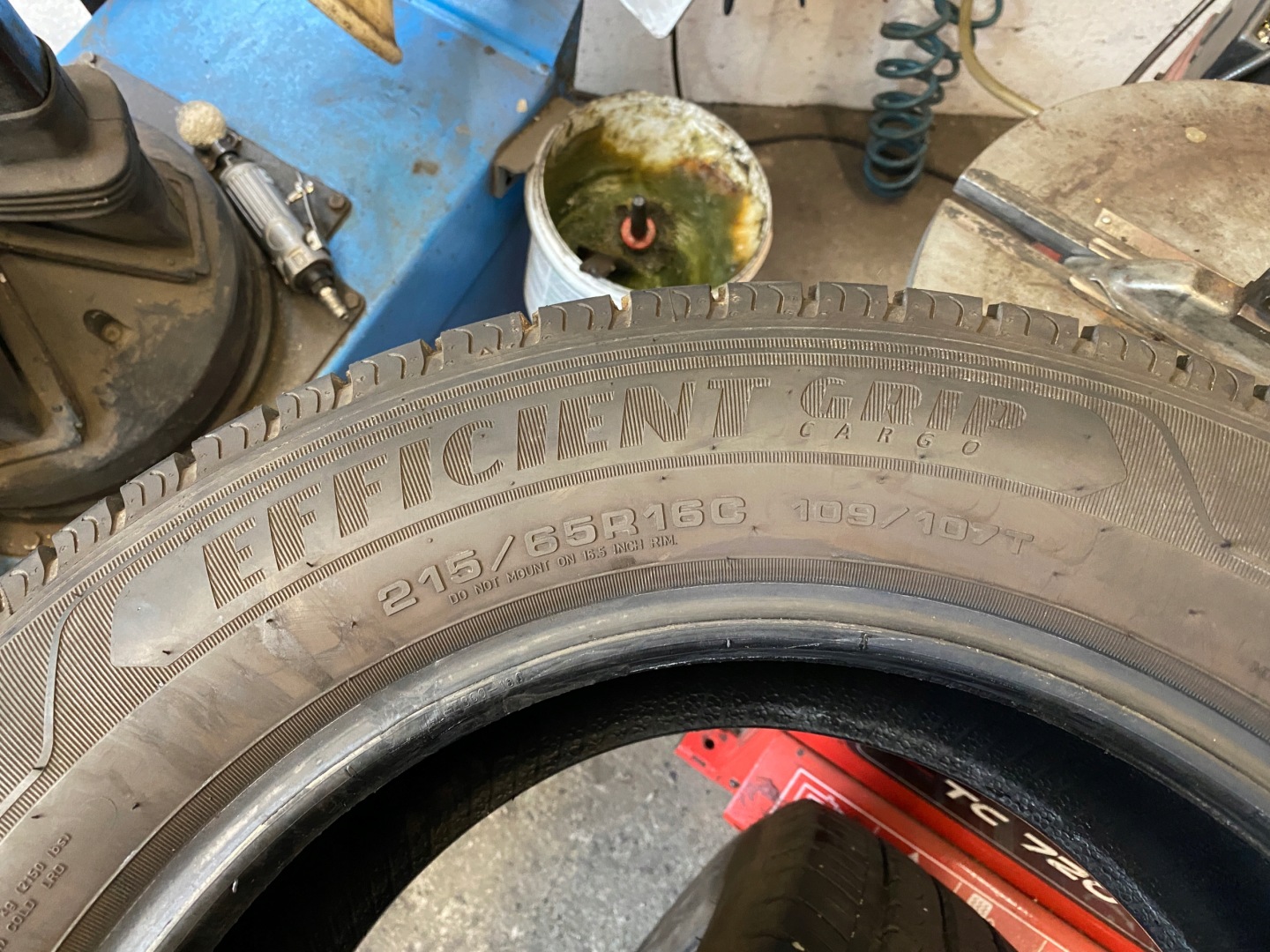 tyres summer 215/65R16C Goodyear EfficientGrip Cargo 7,5mm
