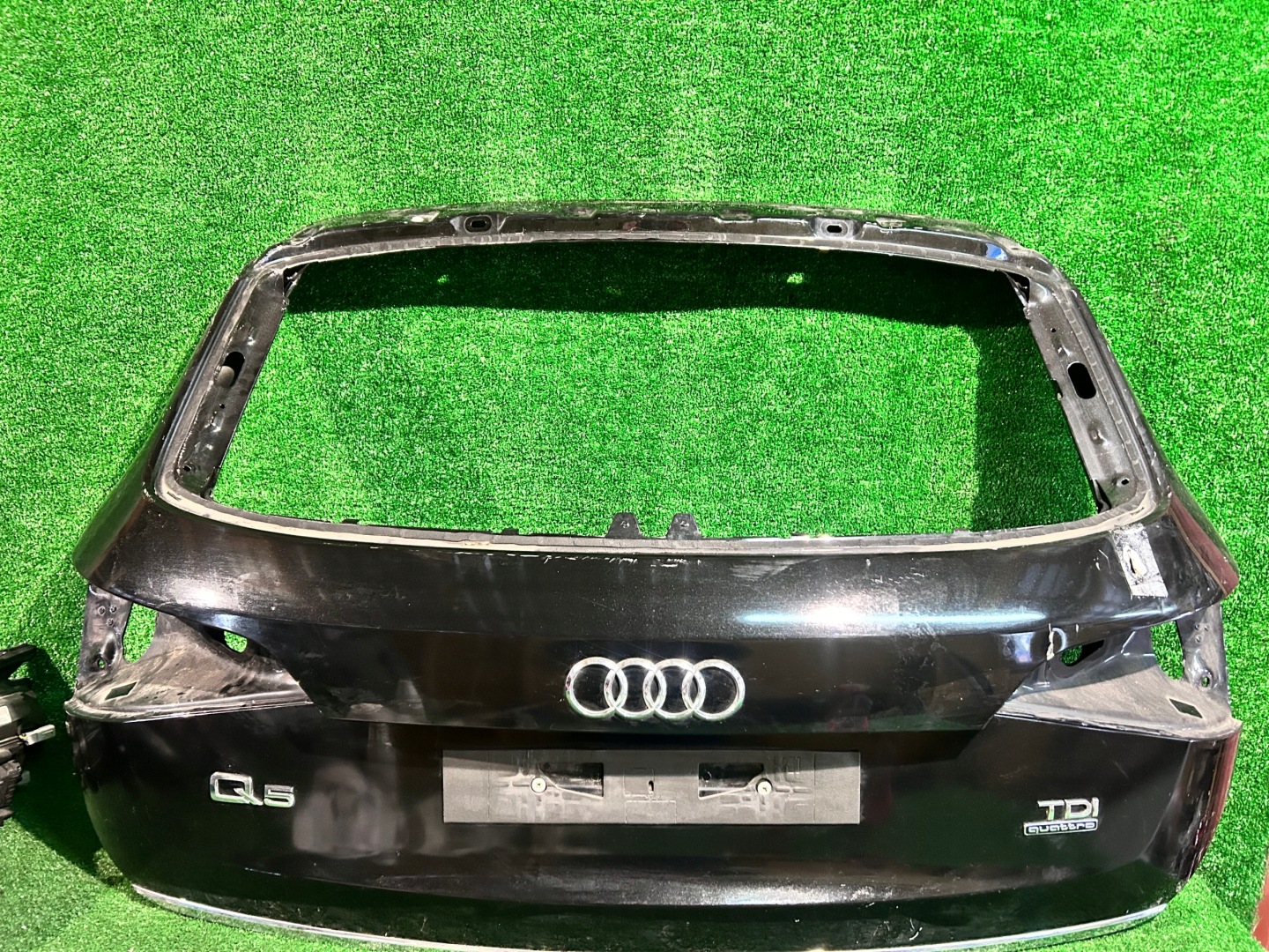 boot doors rear part AUDI Q5 8R0 NR.0