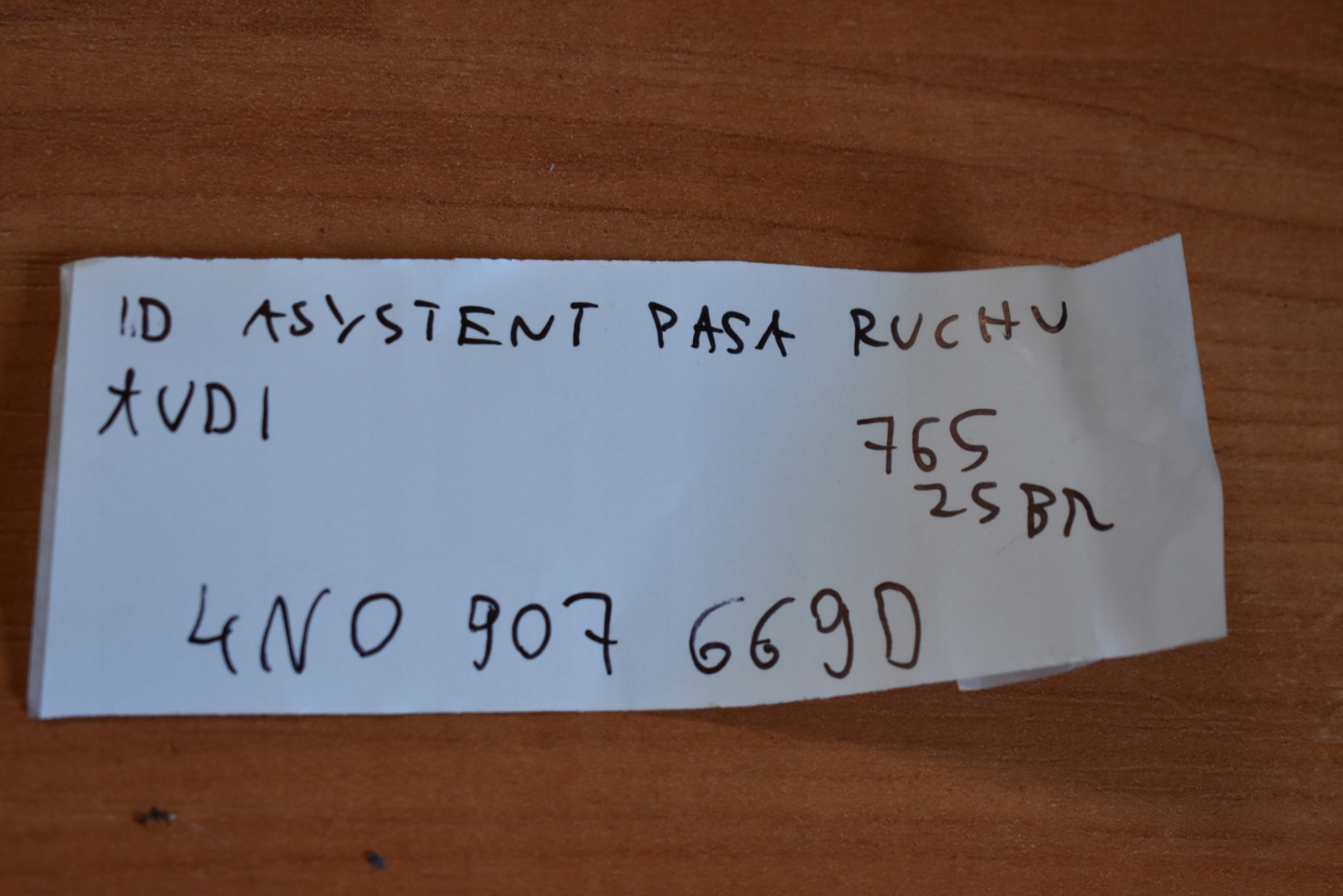 IDEALNY ASYSTENT stěny RUCHU AUDI 1
