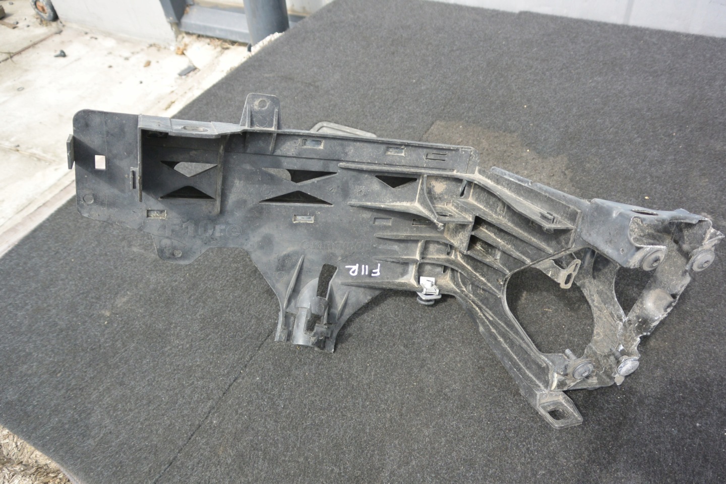 OKULAR console holder lights left BMW 5-SERIA F10 F11