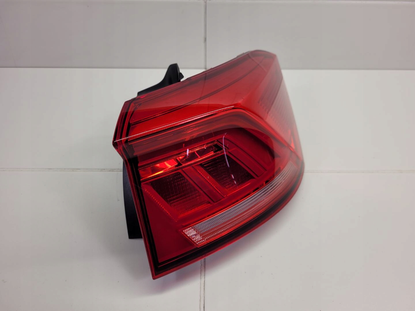 light rear right side Volkswagen T-Roc 1 2019 2GA945096