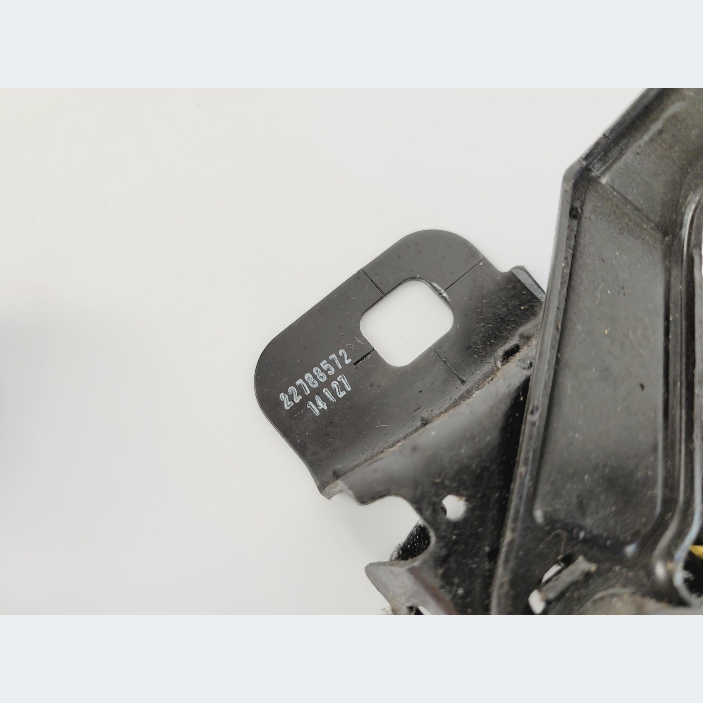 bonnet latch lock OPEL INSIGNIA A 22788572