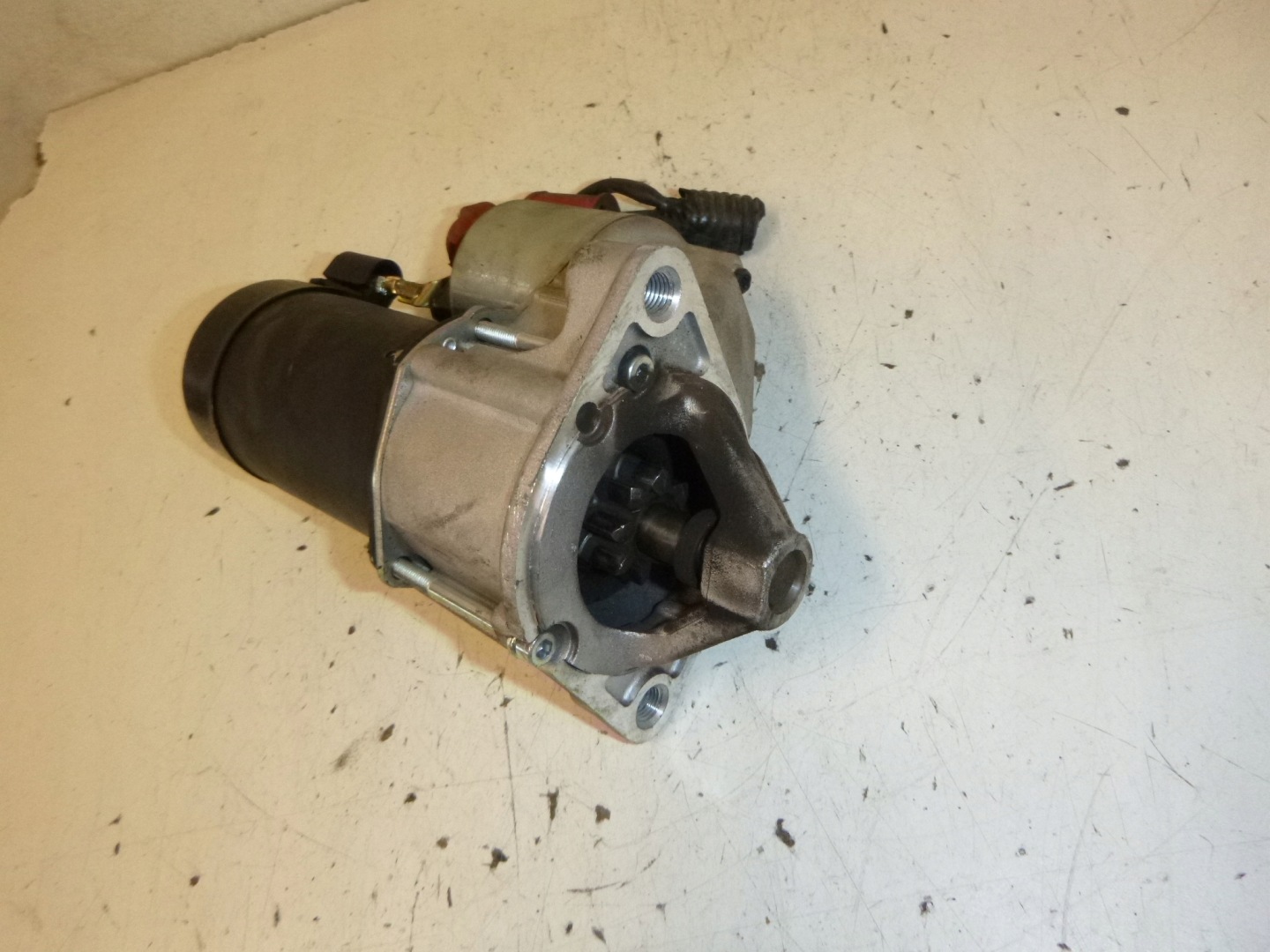 starter Mitsubishi Carisma 1.6 01r.