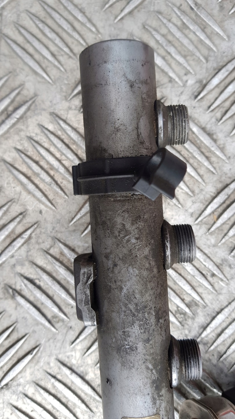 AUDI A6 C6 3.0 TDI Rampe injection Capteur 059130089ab