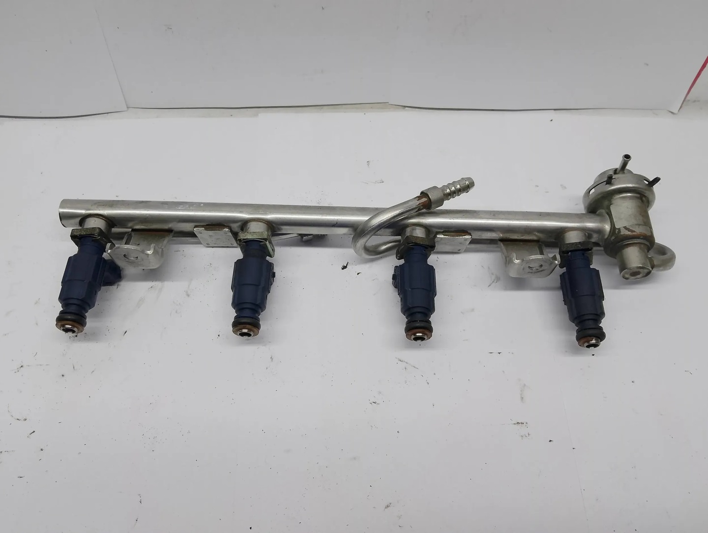 Rampe injection Audi A4 Volkswagen Passat 0280160575