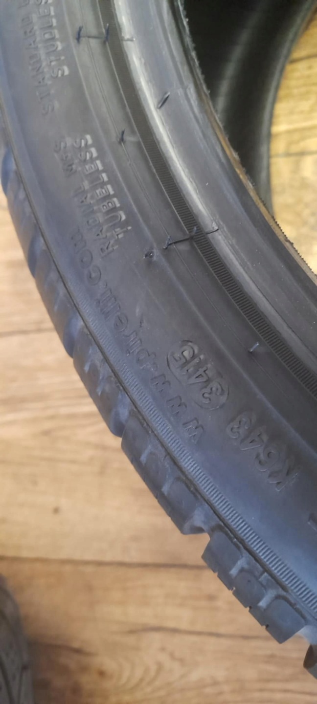 PIRELLI WINTER SOTTOZERO 295/30R20 97V
