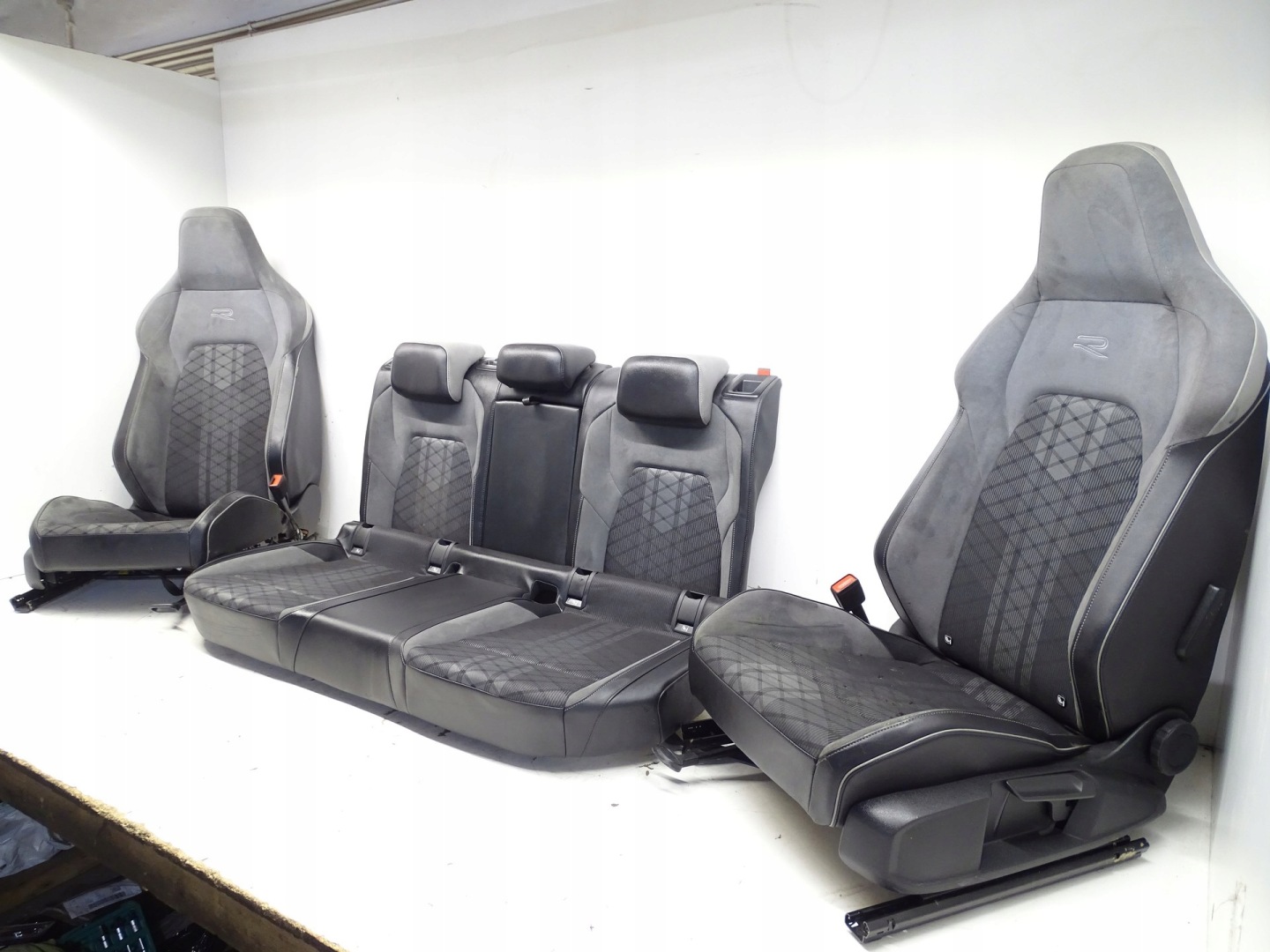 Sitze Sitz vorne Sitz heck KOMPLET GOLF VIII R-LINE 5H 5H0