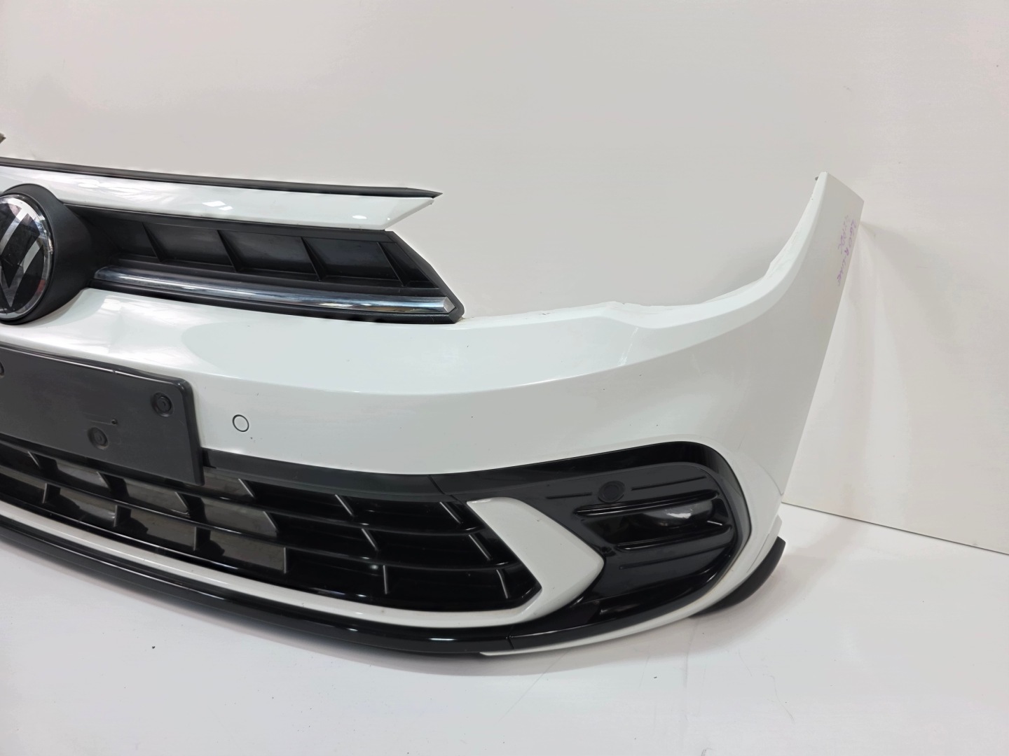 front bumper 2G0 POLO VI R-LINE LIFT LED 4XPDC LC9A PURE WHITE