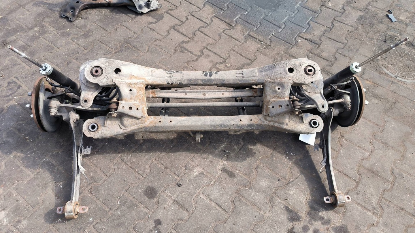 träger / Achsträger heck TOYOTA AURIS II