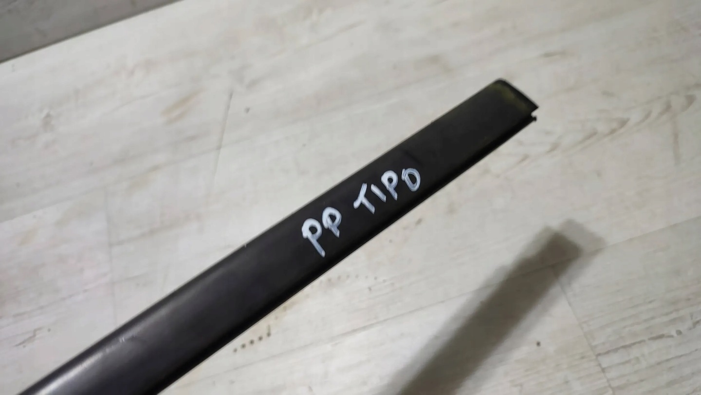 Fiat Tipo II HB 19r. 1.4 front side right moulding dust