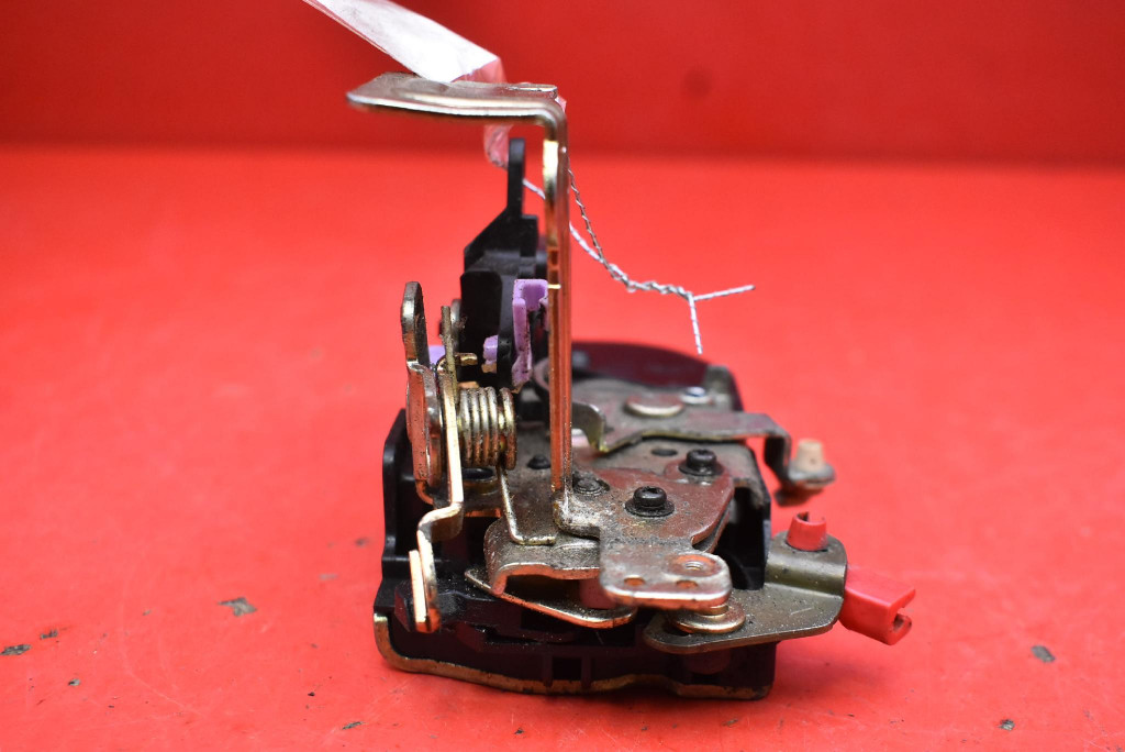 lock door left front front EU CHRYSLER PACIFICA 1 and 03-08