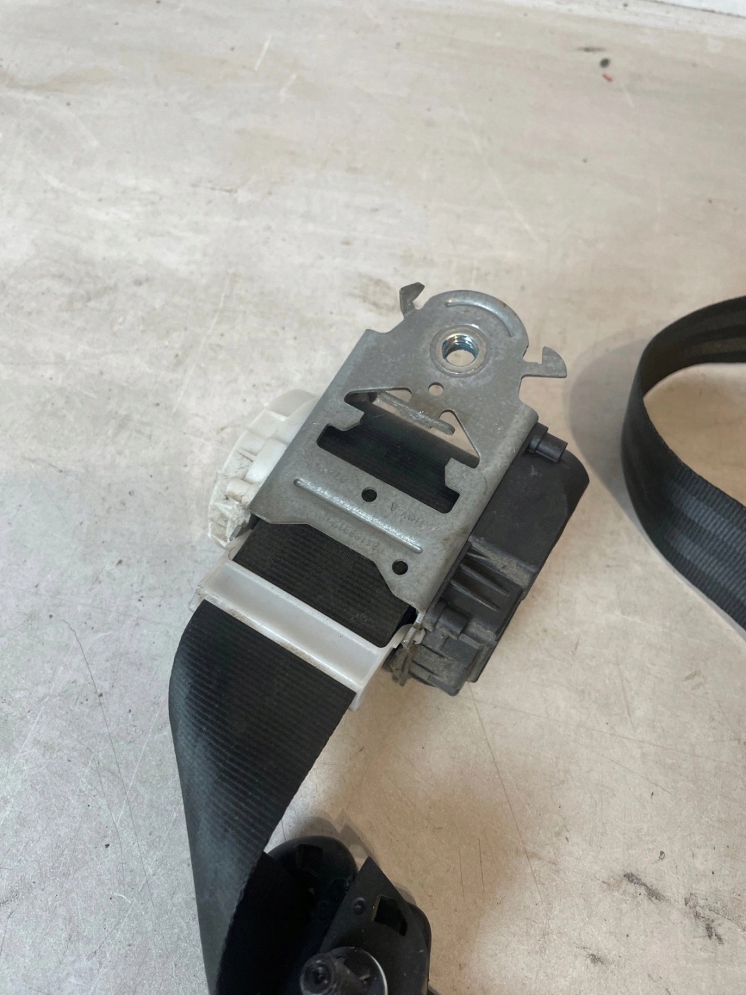 Gurten Sicherheits heck hinten mitte Renault Trafic III Vivaro B