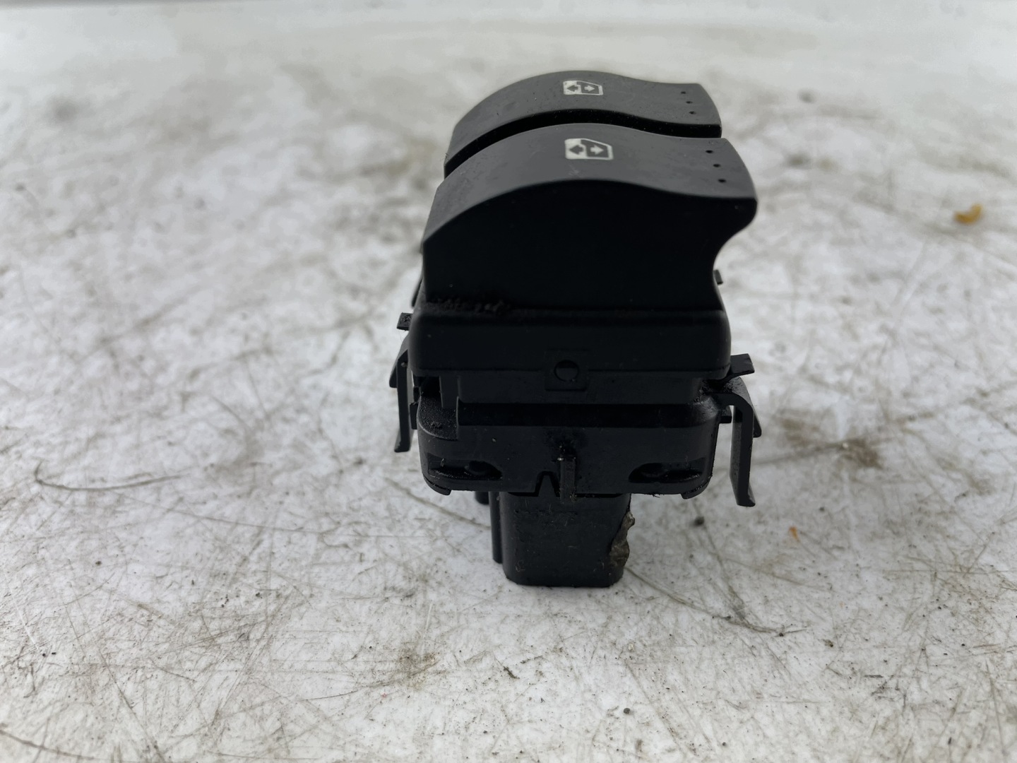 window control switch 82 00 107 772 Renault Megane II Scenic II front